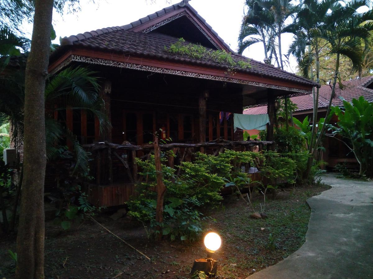ホテル ランタ ホワイト ロック Ko Lanta 部屋 写真