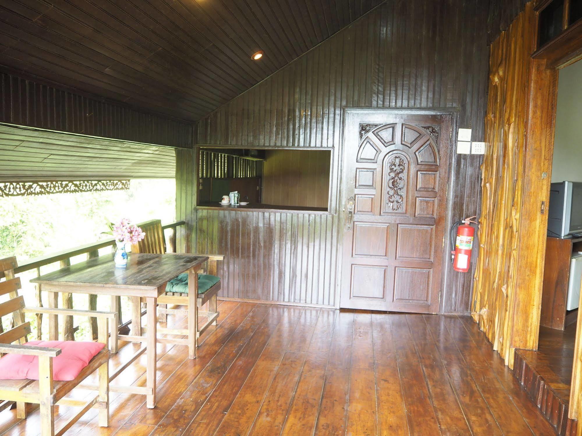 ホテル ランタ ホワイト ロック Ko Lanta エクステリア 写真